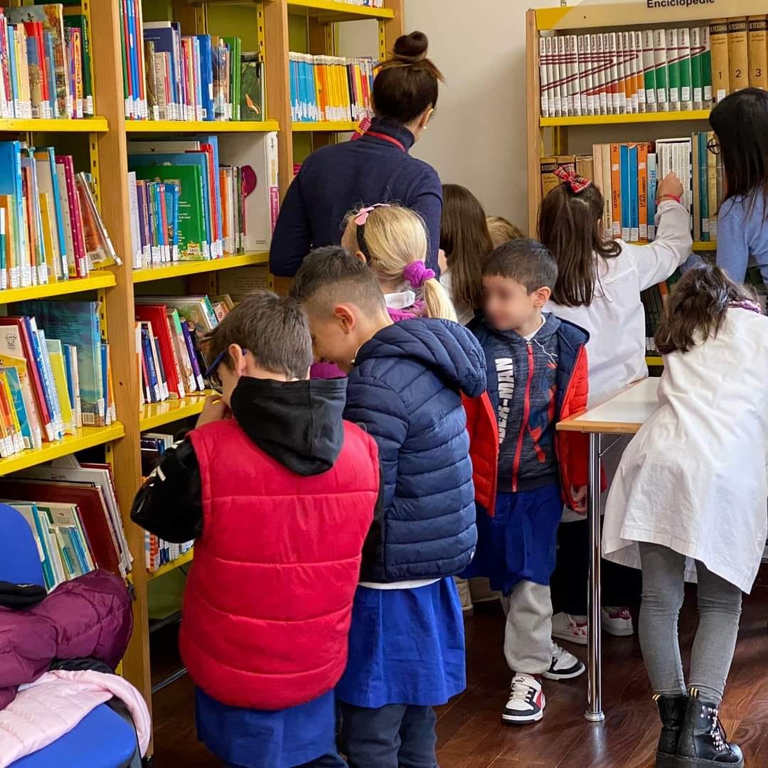 La scuola primaria in visita alla biblioteca 2